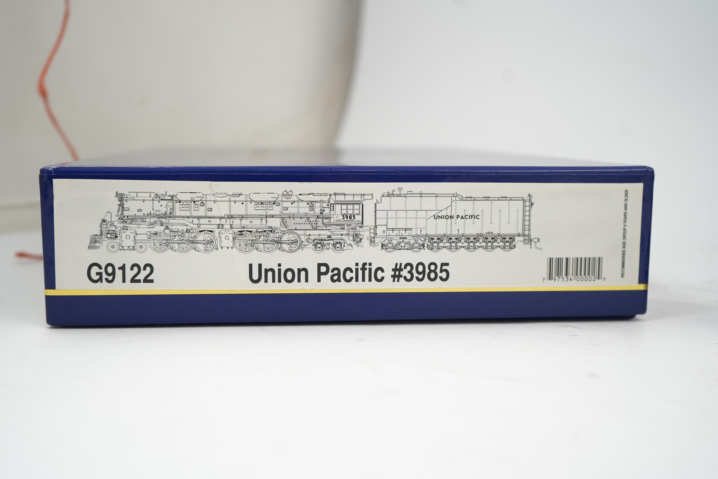 A boxed HO gauge Genesis (G9122) model of Union Pacific Challenger, 3985, 4-6-6-4 tender locomotive, powered for two rail operation.